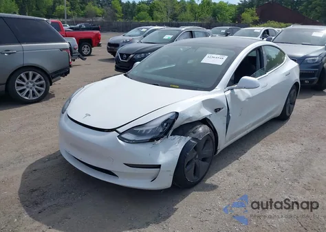 2020 Tesla Model 3 Standard Range Plus Rear-Wheel Drive/Standard Range Rear-Wheel Drive from USA, damaged, VIN 5YJ3E1EA0LF747089